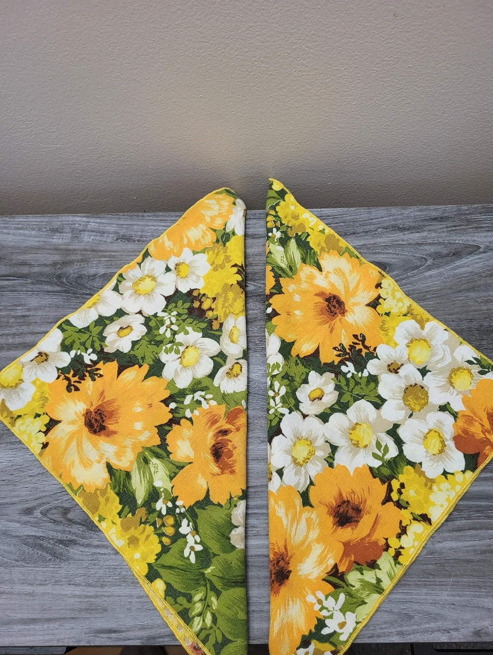Vintage Floral Cotton Square Napkins Set Of 4 1970s